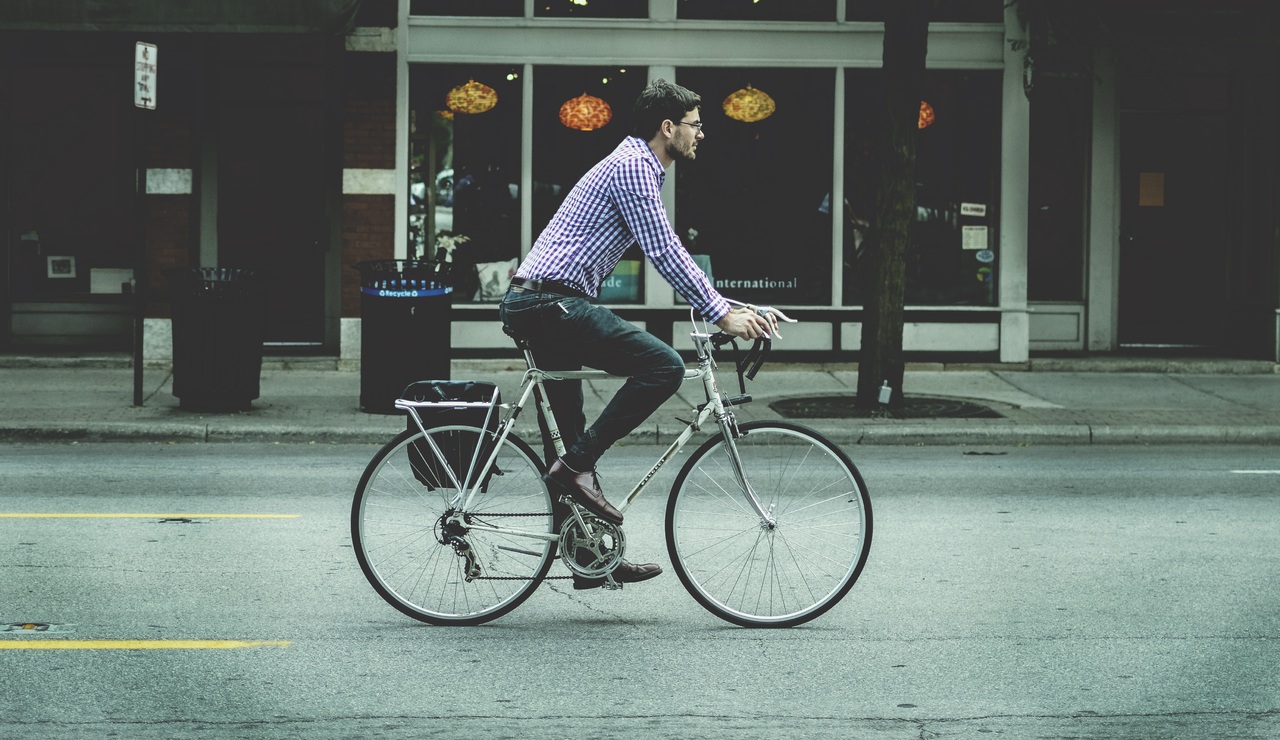 Aller au travail en vélo : faut-il prendre une assurance spécifique ?