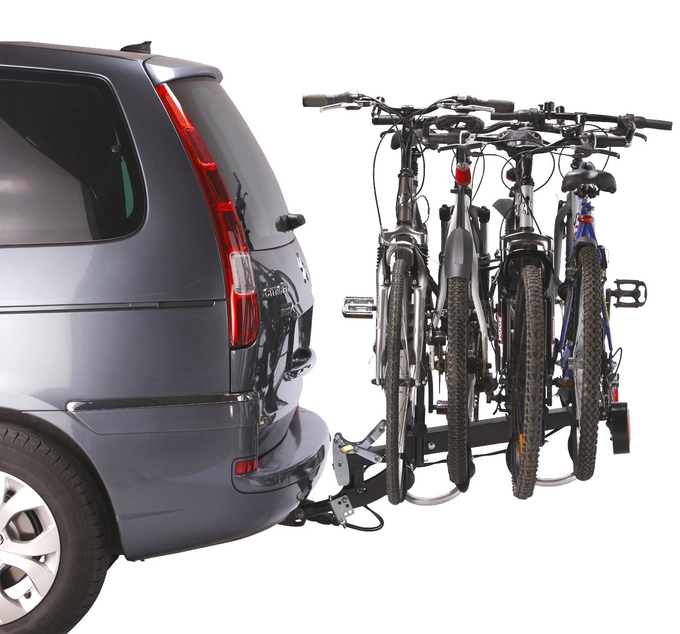 Transporter son vélo sur un porte-vélo avec attelage